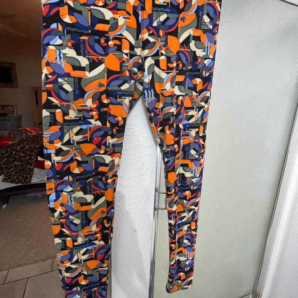 LuLaRoe Vibrant Orange and Blue Patterned Leggings
